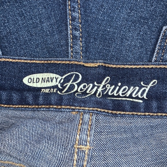 Old Navy Shorts - Picture 3 of 6